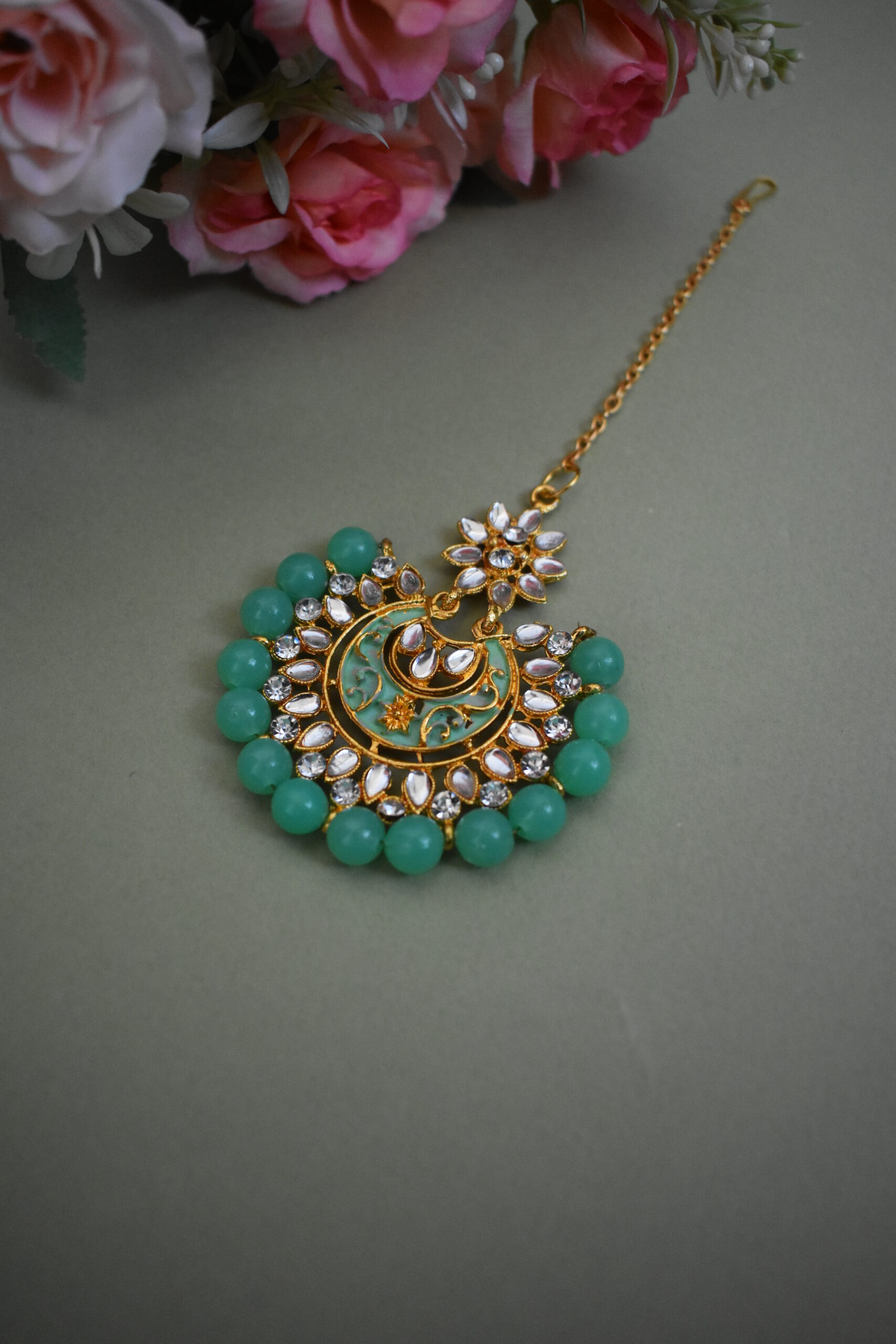 Gold Toned Kundan Maang Tikka With Earrings