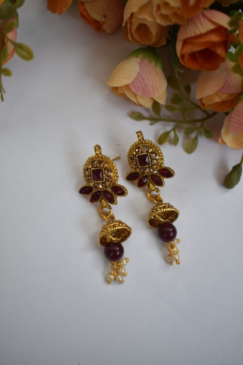 Pearl And Stone Studded Necklace Set