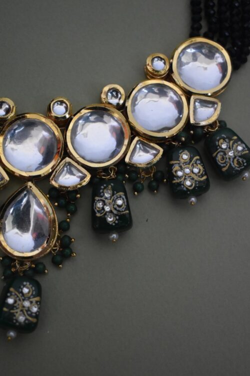 Kundan Studded Embellished Choker Jewellery Set