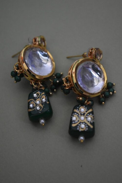 Kundan Studded Embellished Choker Jewellery Set