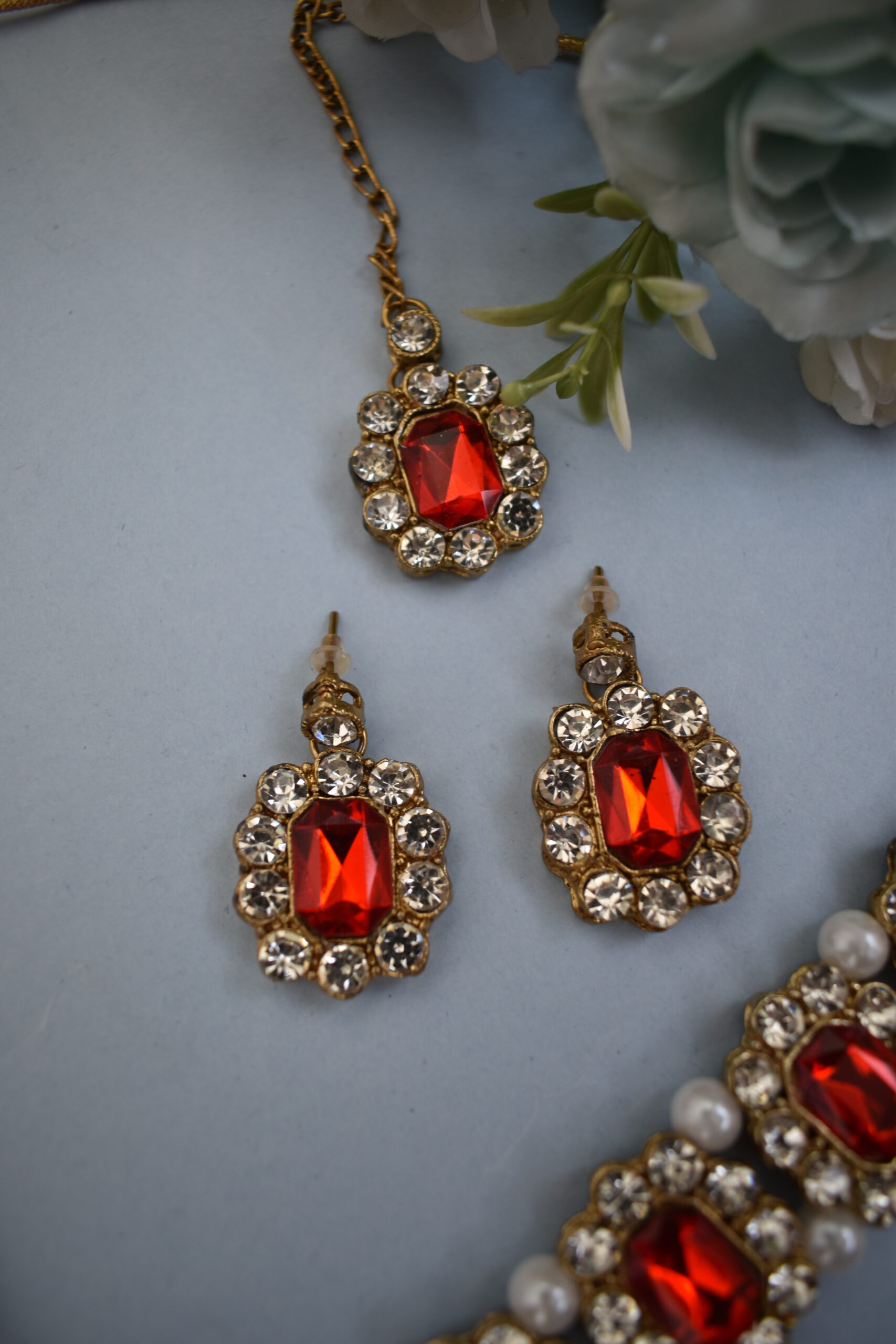 Shinning Stone Studded Gold Crystal Choker Set