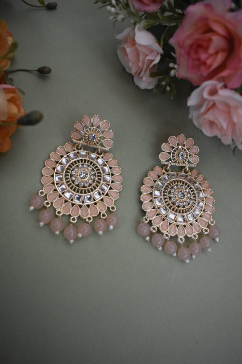 Beautiful Kundan Earrings With Maang Tikka